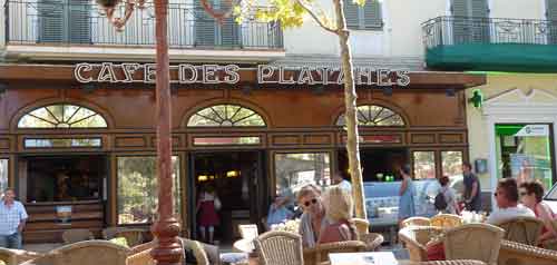 Le café des platanes à Ile Rousse Corse