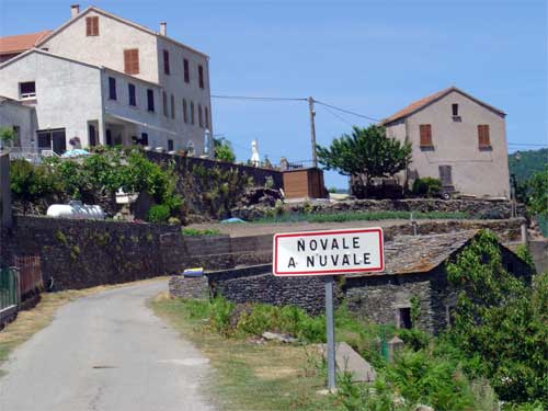 Photo de l'entrée du  village
