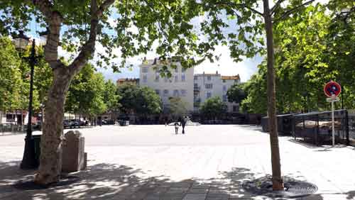 La place du marché de Bastia