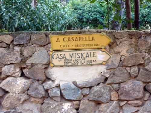 A Casarella-café restaurant à Pigna