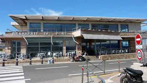  brasserie du port à Île Rousse Corse