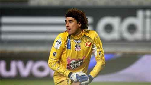 Le gardien de but international mexicain de l'ACA : Guillermo Ochoa