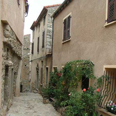 Ruelle du village 