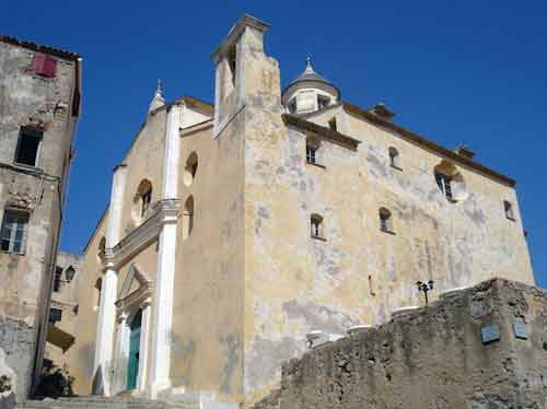 la cathédrale Saint Jean Baptiste à Calvi