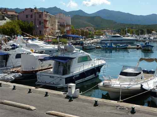 Bateaux au port de Saint Florent