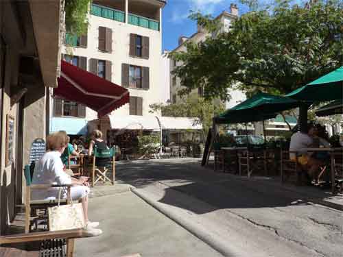 restaurant le Rubica place Delanney à Ile Rousse